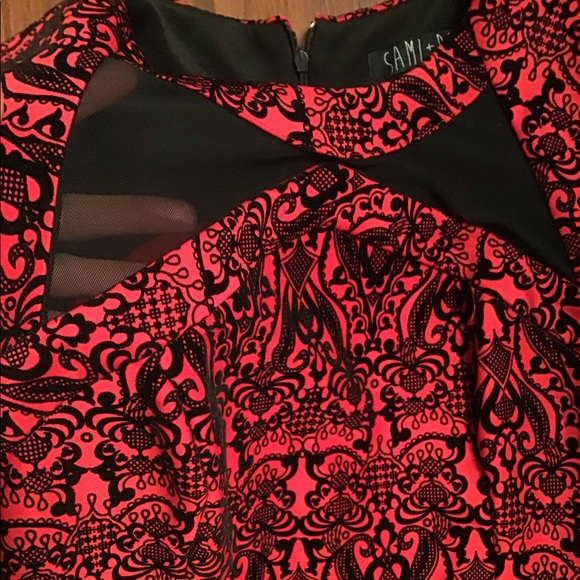 Red and Black Midi - Picture 5 of 7